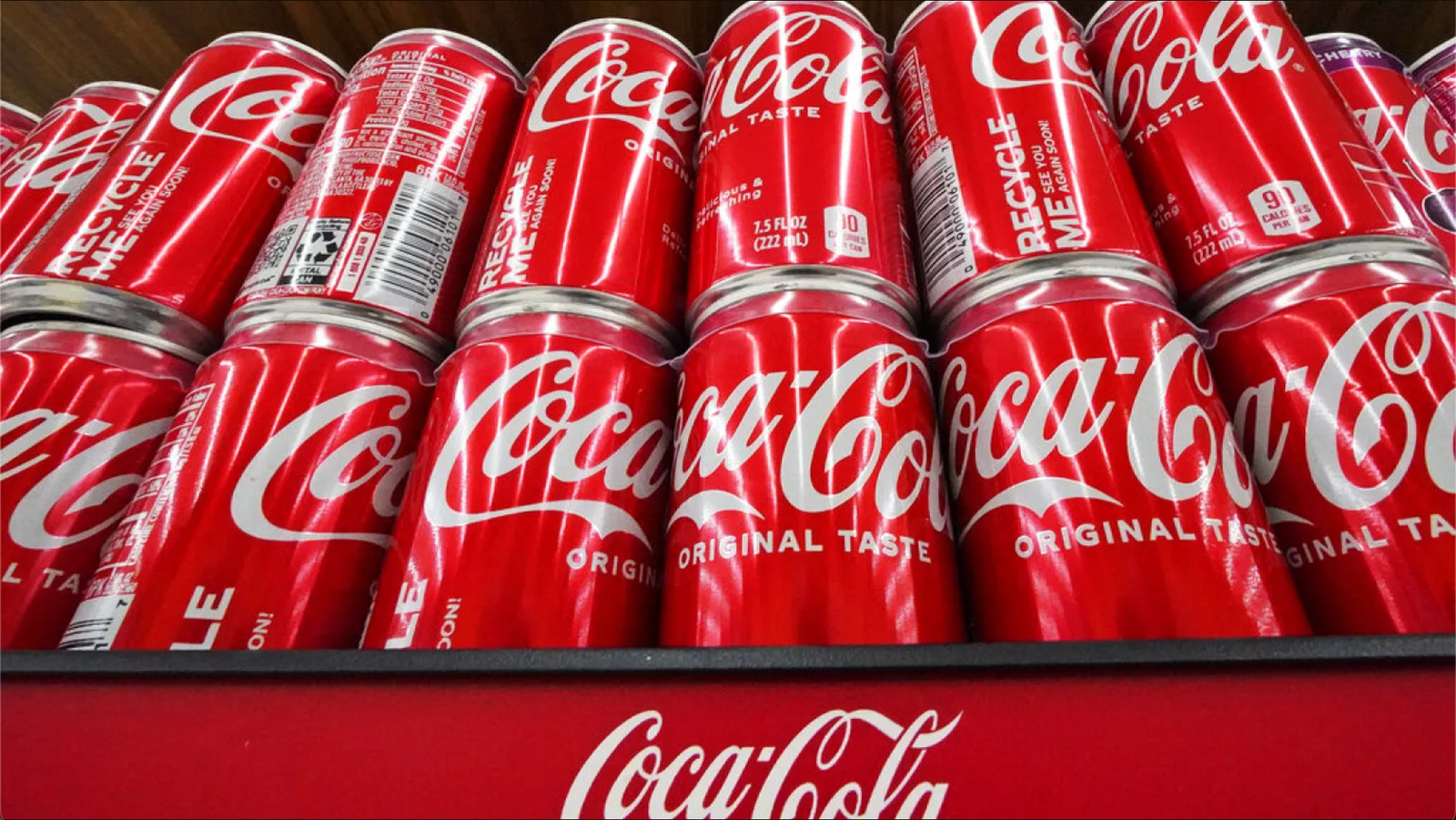 Trump Says Coca-Cola to Ditch Corn Syrup for Cane Sugar in the U.S. US Coke Robert F. Kennedy jr. MAGA Diet Coke